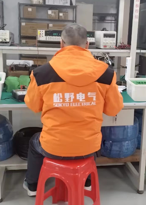 信號(hào)隔離變送器-生產(chǎn)一角